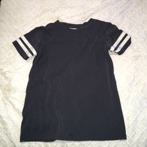 dark grey striped sleeved t-shirt